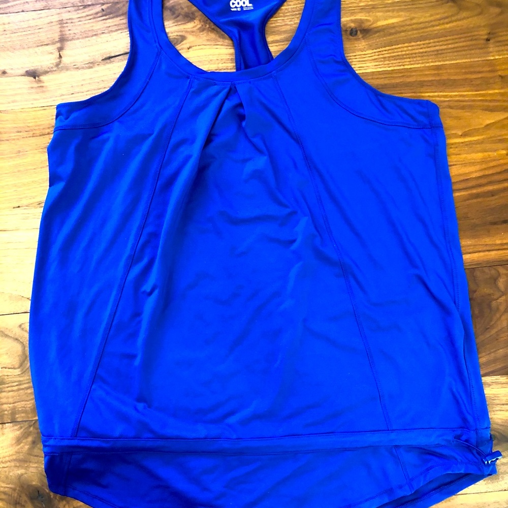 Exercise tops - Picture 6 of 7